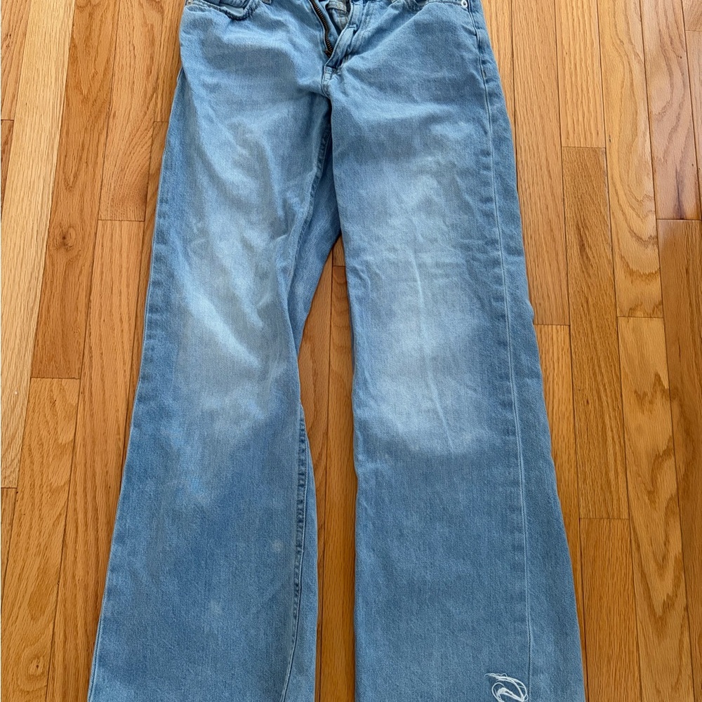 Aeropostale Light Blue High Rise Wide Leg Jeans with ripped hem, size 00 Short